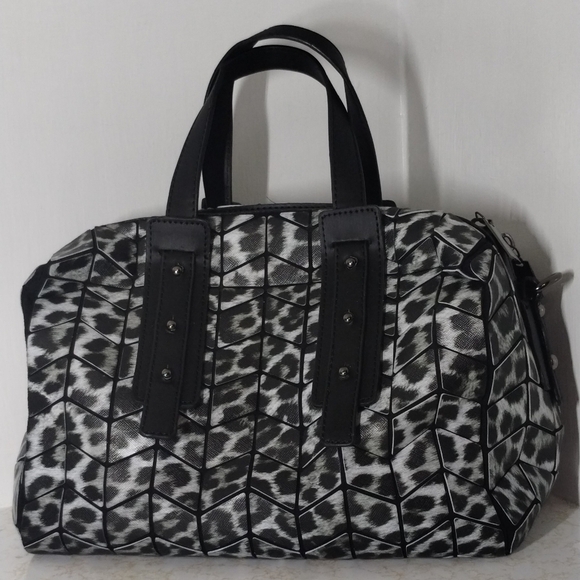 Patrizia Luca Handbags - Patricia Luca Gray & Black Leopardo Print Satchel Bag.